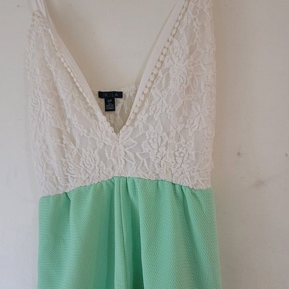 UK2LA Teal and White Laced Romper Size: Small - Picture 16 of 16